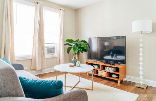 Spacious 2BR Apartment near Airport - Central Charming - Foto 5