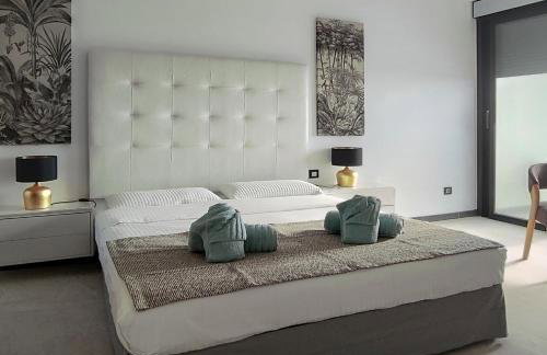 VillasRoyale León - heated pool and barrier free access - Photo 36