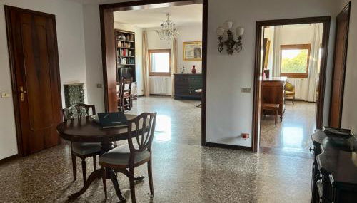 Large Three-bedroom Apartment with Canal View in Cannaregio - Foto 3