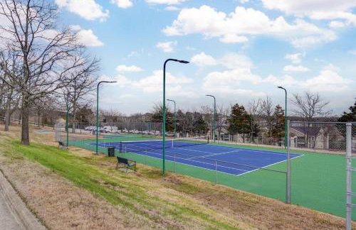 Retreat @ the Hills w/ Pets and Game Room - Foto 15