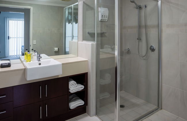 Waters Edge Apartment - Photo 58