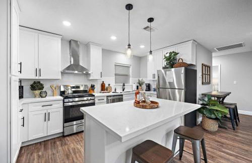 Arcade Covered Patio Sleep 10 3 Bedroom 2 Bath Game Room - Foto 27