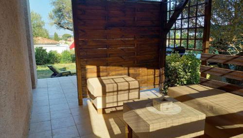 Provencal villa with pool, 1500m2 grounds - Foto 2