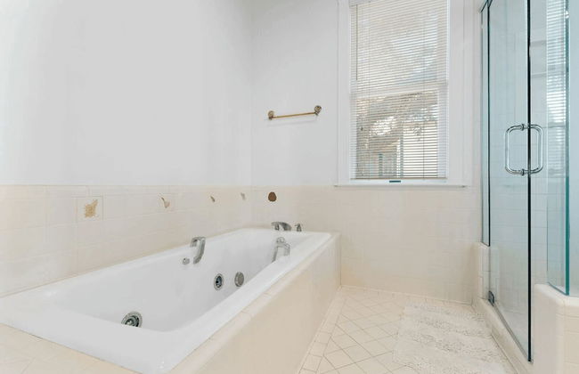 30A Grayt'n Greatful by Avantstay Charming Home+cottage, Walk to Western Lake - Foto 42