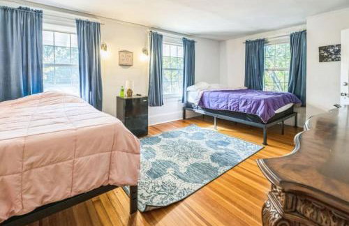 Massive 6 bedroom home with a Pool - Foto 20