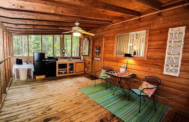Cora's Cabins - Photo 16