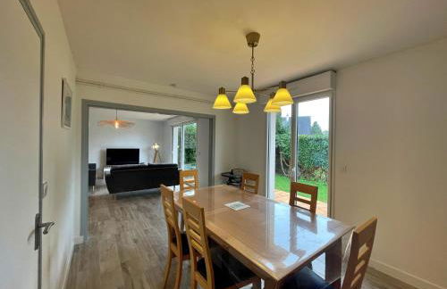 La Libellule, Maison de 3 chambres, proche du centre ville et à 8 min des plages - Foto 2