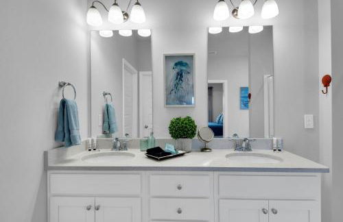 Min2Beach, 6SeatGolfCart, OceanViewPools, BeachEquip, Lg Patio&Firepit - Foto 41