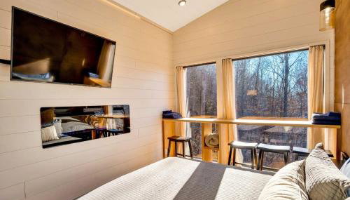 The Lumber Jack Pine Treehouse at Treetop Escapes - Foto 5