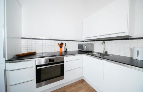 WHITE 60 QM Apartment - Zentral - Balkon - Messe - Foto 7