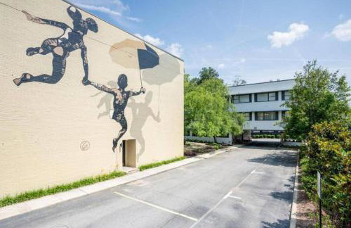 Modern Buckhead with 3BD-2BR Sleeps 6 - Foto 9