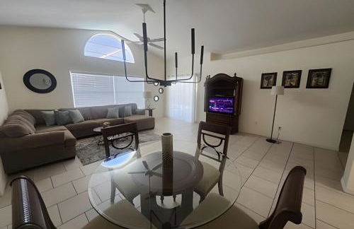 Lake View Pool Home near Disney and Shoppings - Foto 8