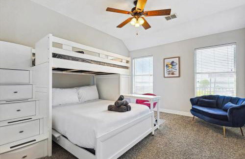 The Best of Lakeside Living - Luxury at its Finest - Photo 27