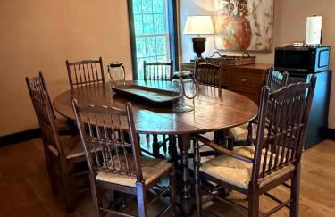 Spacious Mountain Retreat with Bonus Game Room Near Asheville, Barnardsville, NC - Foto 13