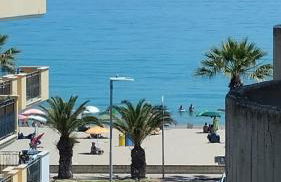 On the Beach - Foto 1