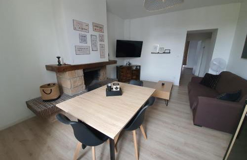 "Le Petit Paradis" au Centre Ville d'Oyonnax - Foto 3