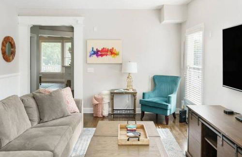 Southern Charm Downtown, Walk to Farmers Market & - Foto 26