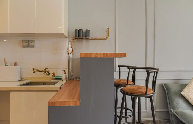 Spacious And Nice 1Br With Extra Room At Sky House Bsd Apartment - Foto 9