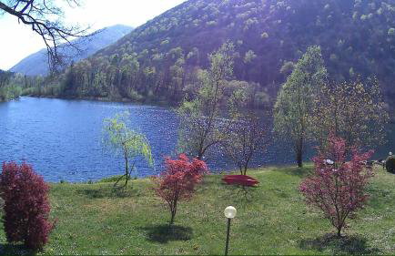 L’Angolino di MAGDA: on the lake-PRIVATE beach! - Photo 4