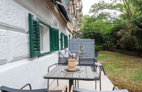 City Center Apartment with Free Parking - Foto 17