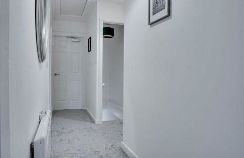 Modern 2 bedroom flat - 15 minutes to Liverpool - Foto 27