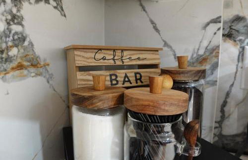 Secluded Forest Escape with Game Room, Hot Tub and Fire Pit - Foto 11