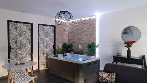 Évasion romantique avec jacuzzi intérieur - Foto 3