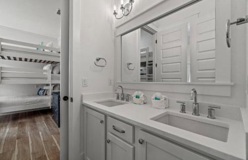 Tidal Time Estate With Game Room And Lsv - Foto 35