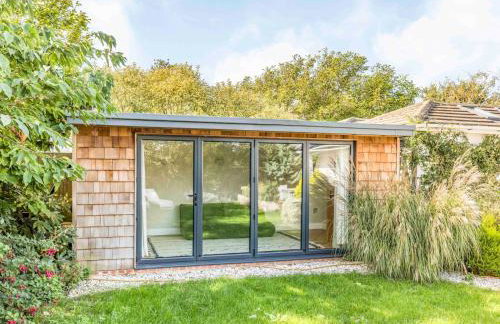 Stylish and fresh 4 bed beach house with garden - Pass the Keys - Foto 36