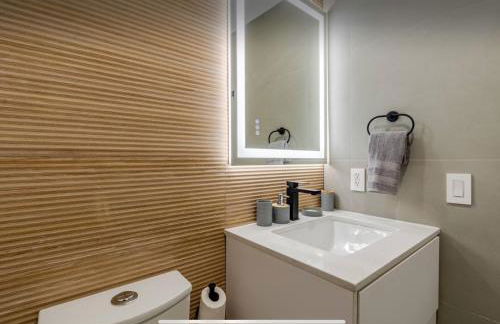 Miami Oasis by Brickell and Beaches - Photo 30