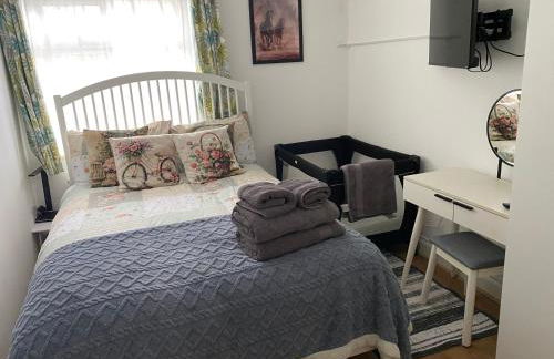 Slough - Sleeps 3 - Petfriendly - Riverside - Bay - Photo 25