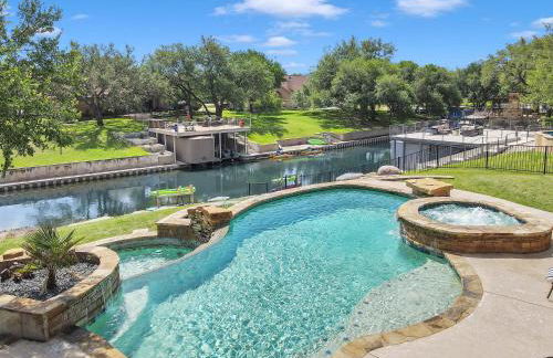 Waterfront House on Lake LBJ Cove and Concierge Services - Foto 4