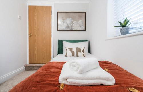 3-Bedroom Apartment 2-Bathrooms 2-Off Street Parking Spaces - Photo 6