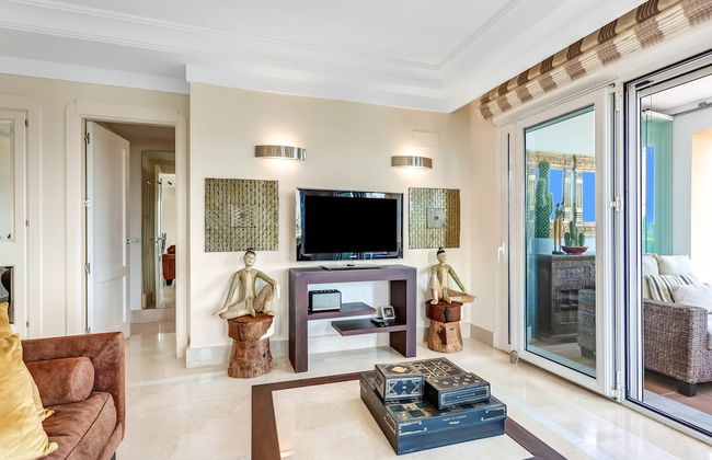 YOLO Spaces – Sotogrande Marina Boutique Apartment - Foto 15