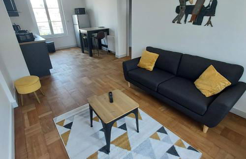 Superbe appartement F2 refait à neuf plein centre - Foto 1