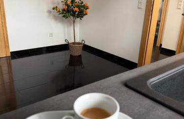 Luxuriöse Ferienvilla mit Garten, Gaming Zone & Netflix - Foto 12