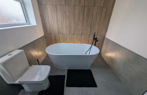 Swansea 5-Bed Family Home with Ensuite - Foto 11