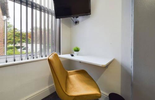 Cliff House By RMR Accommodations - NEW - Sleeps 8 - Modern - Parking - Foto 20