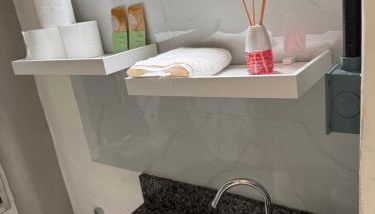 Apartamento central com pátio, 1 quadra do calçadão - Foto 2