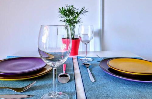 Blue Marine Home - Parking, Pool, AC, WiFi - Photo 8