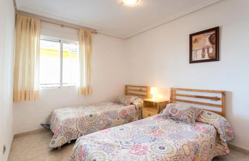 Beachside Apartment with Beautiful Sea Views - Photo 4