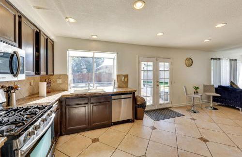 Lake Elsinore Home with Pool - 44 Mi to Disneyland! - Foto 8