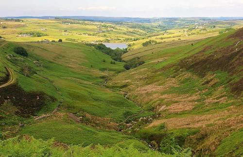 Bijou Cottage in Brontë Country with Wood-burning Stove & Hot Tub Spa - Foto 47