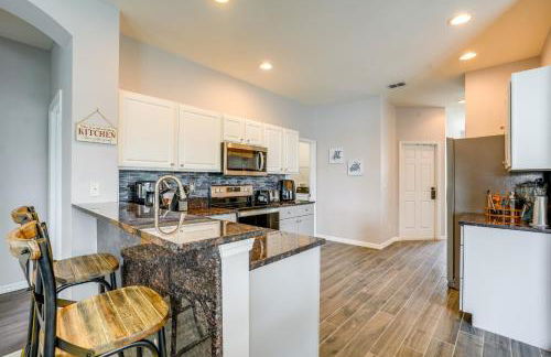 Sunny Fort Myers Home with Heated Pool! - Foto 3