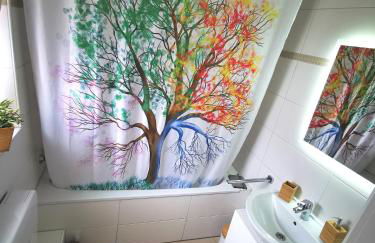 "GREENSUN-HOMES" Messe, Flughafen und Zentrums nah, Ruhig, Modern, schnelles WLAN, Balkon und Küche, freies Parken, 4 Schlafplätze möglich - Photo 10