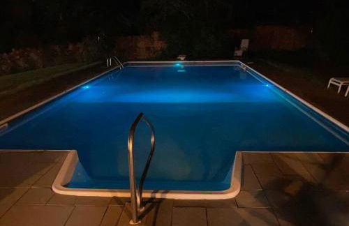 Historic Colonial Pool Walk to Town - Foto 26