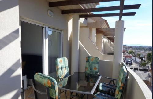 3 BEDROOM LUXURY PENTHOUSE, BEACH, POOL, and GOLF, WIFI, Large TV SATELLITE,GARAGE - Foto 9