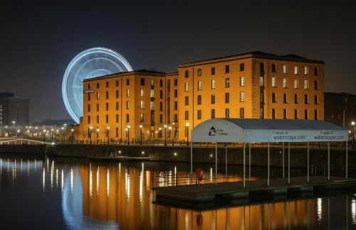 City Centre - Sleeps 6 - Bars, Parking & Netflix - Foto 36