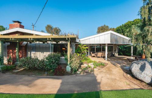 Airy Large Backyard Oasis Perfect Family Getaway - Foto 32