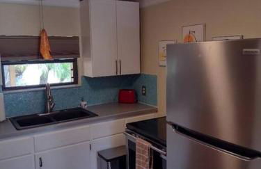 Lemon Bay Cottage in Historic Englewood Village - Foto 9